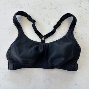 Victoria’s Secret Shock Absorber Full Coverage Bra in Black